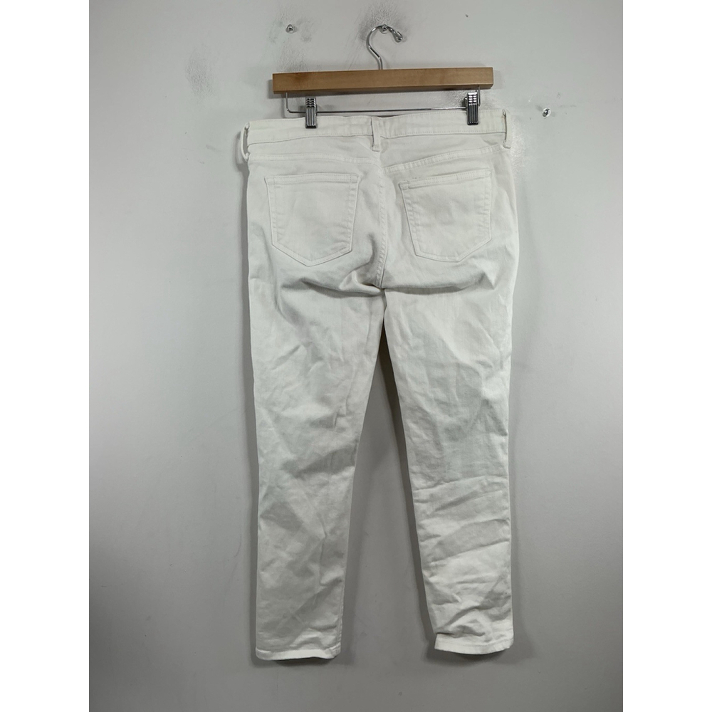 Woman’s Excellent Condition Gap Girlfriend White Jeans Size 8 R - Picture 2 of 6